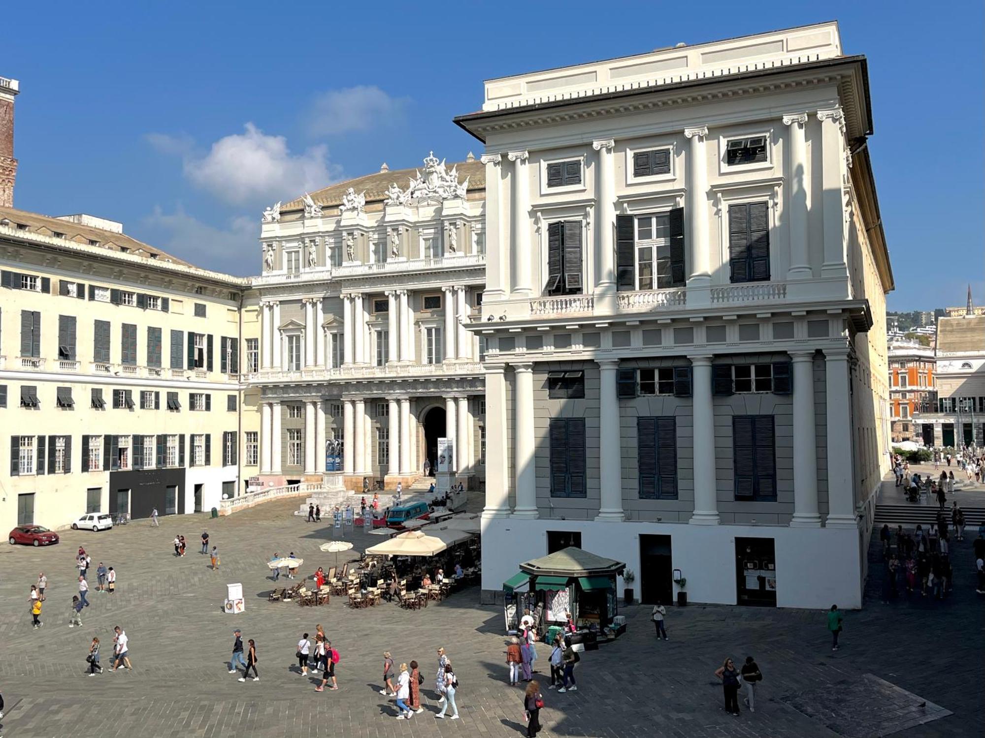 Luminoso Appartamento Nel Cuore Di Genova+Balcone Kültér fotó